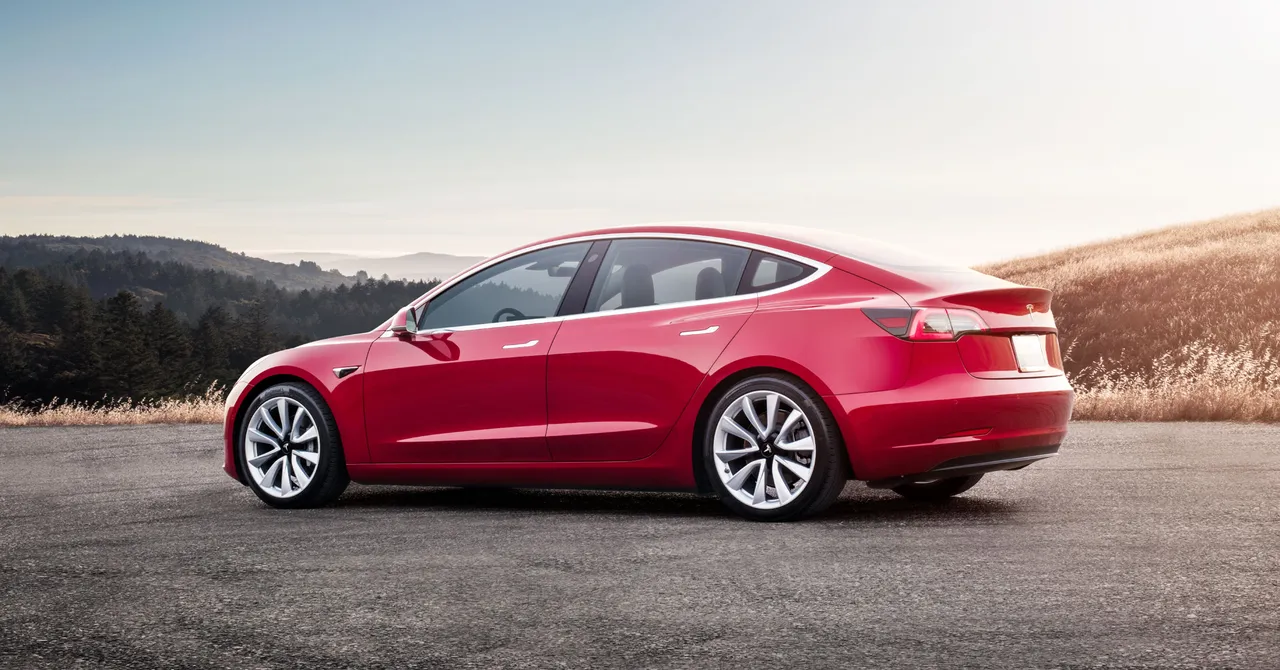 Tesla Model 3 Llega a Colombia